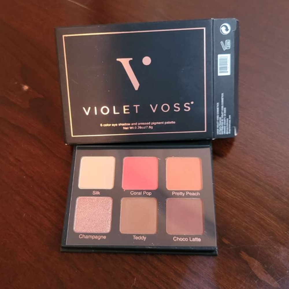 Violet Voss Eyeshadow Pallette